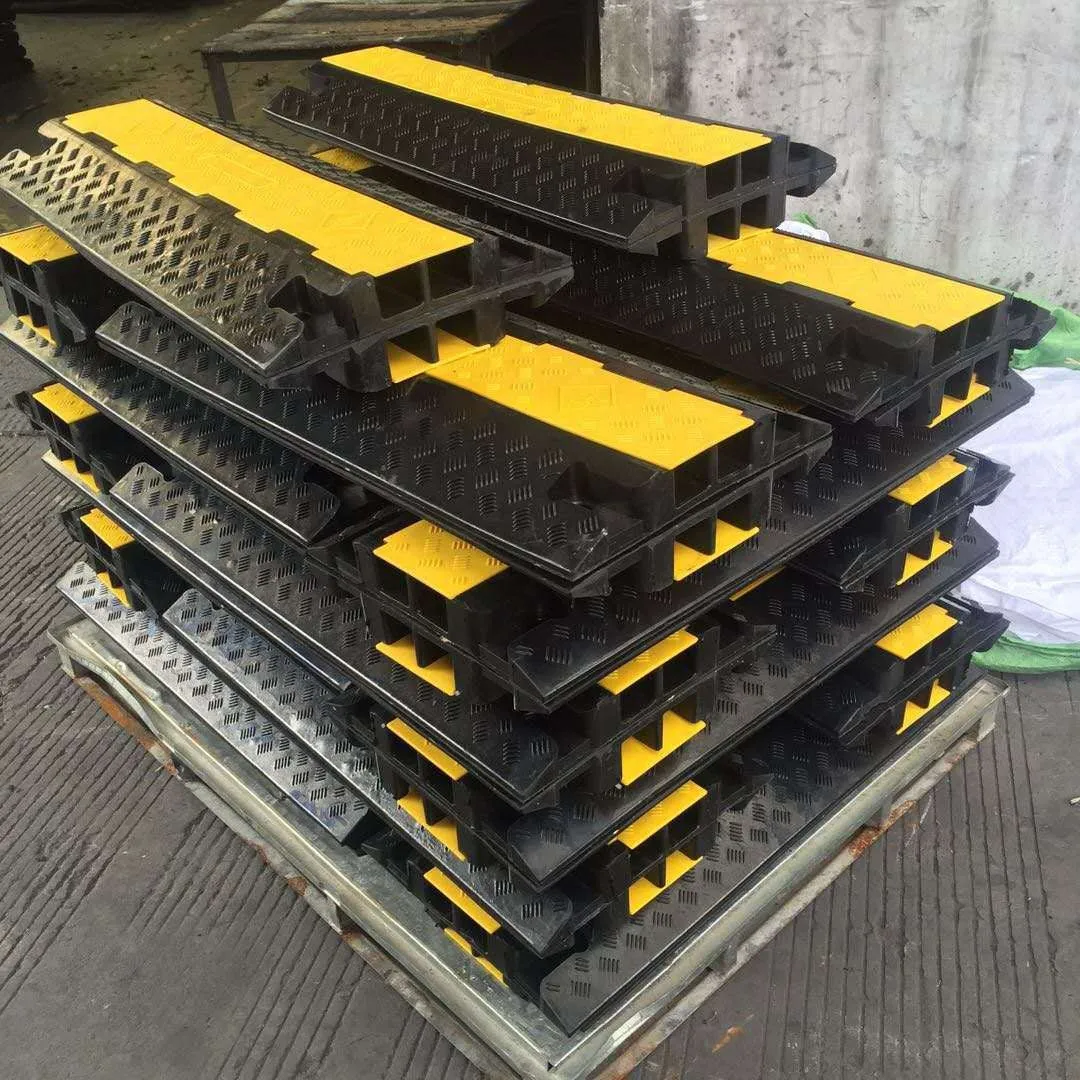Heavy Duty 2-Channel Rubber Cable Protector Hose Ramp