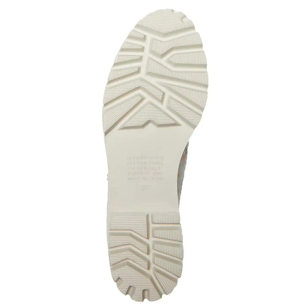 Jester Boot in White