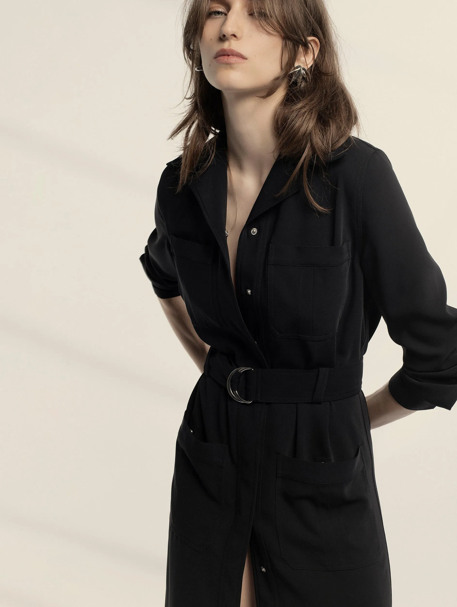 Robe-manteau en crêpe fluide noire