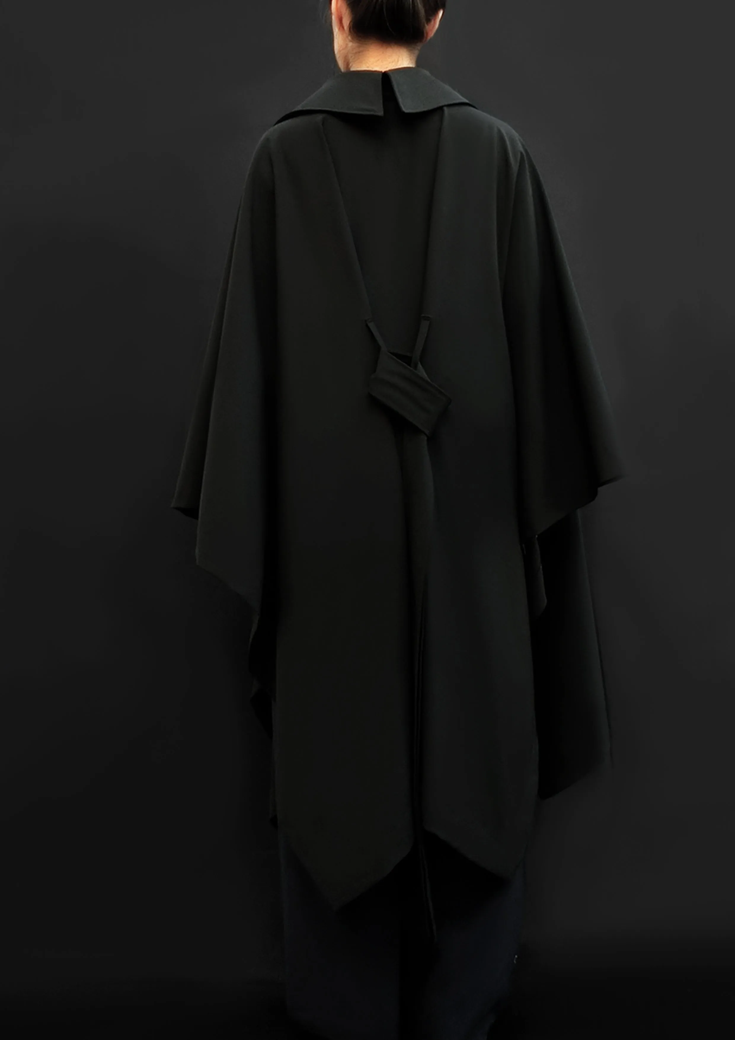 Virgin Wool Trench Cape / Black